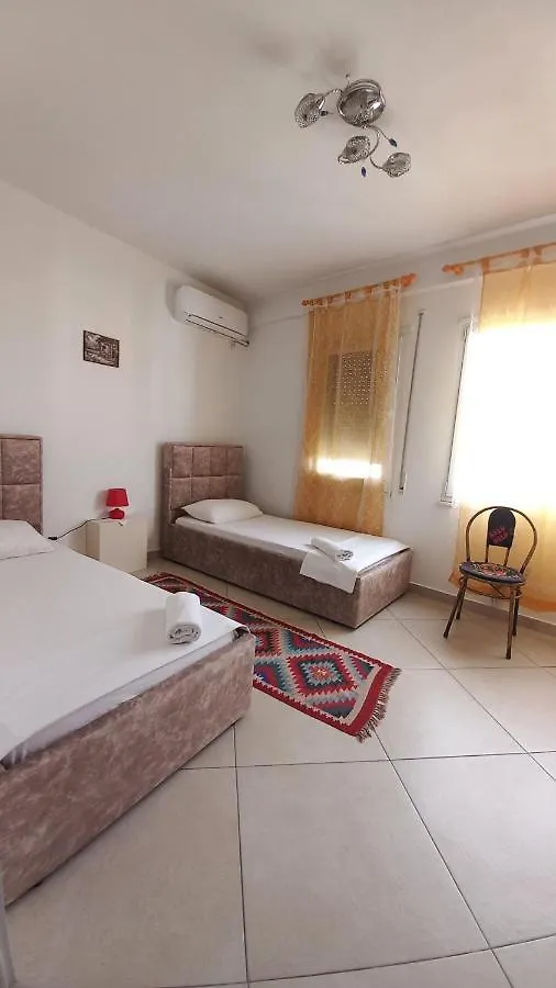 Guesthouse Bela 티라나 게스트하우스