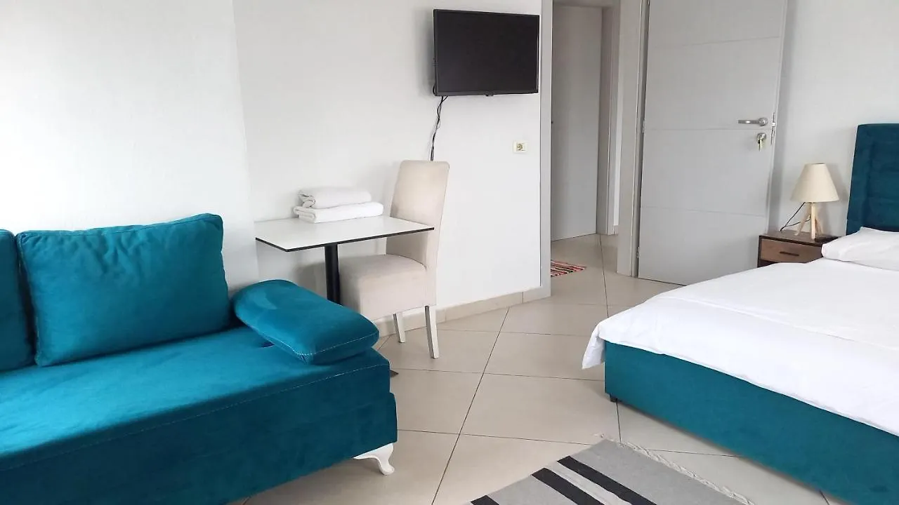 Guesthouse Bela 티라나 게스트하우스